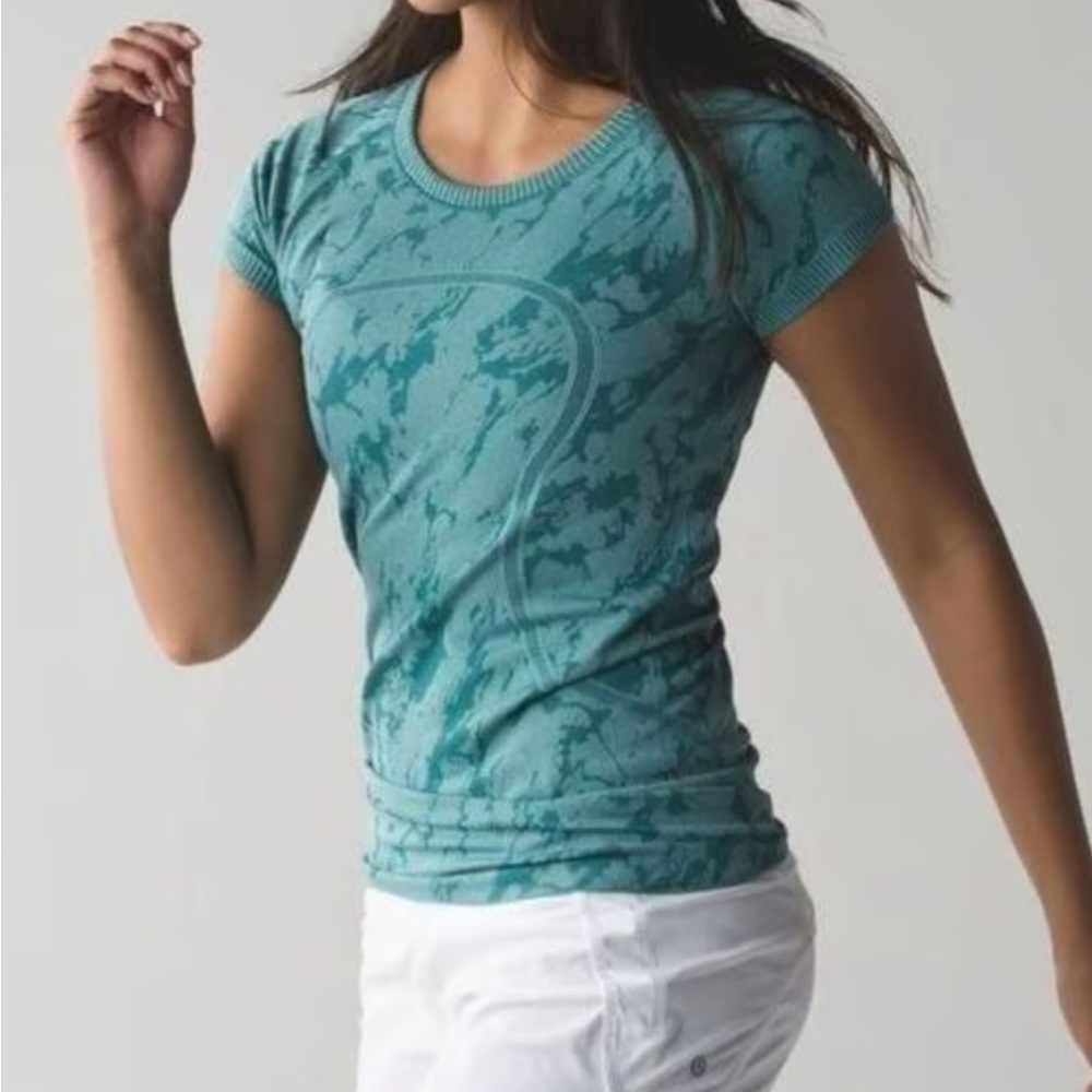 Lululemon Swiftly Tech Short Sleeve